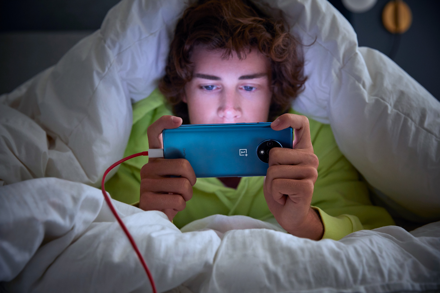 损害电池的行为,损害手机电池的做法