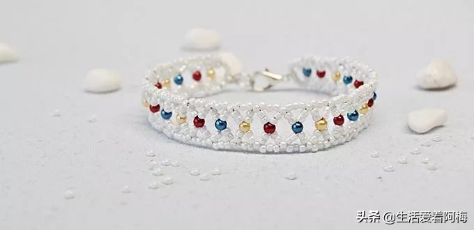 各种珠子串手链的教程,价值不菲的手链