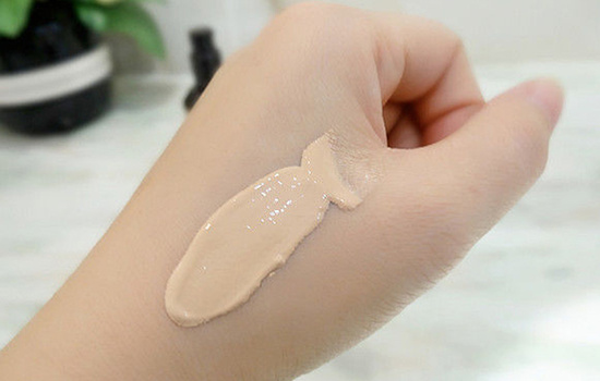 适合干皮的小仙女们的那些粉底
