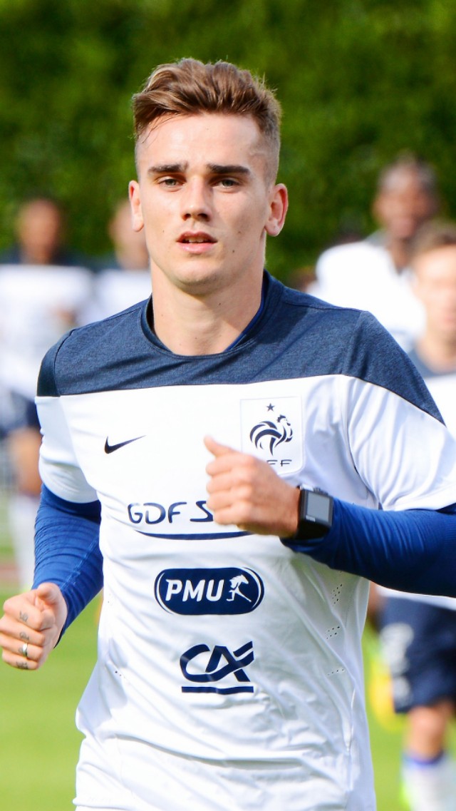 格列兹曼巴萨壁纸,格列兹曼球星卡壁纸