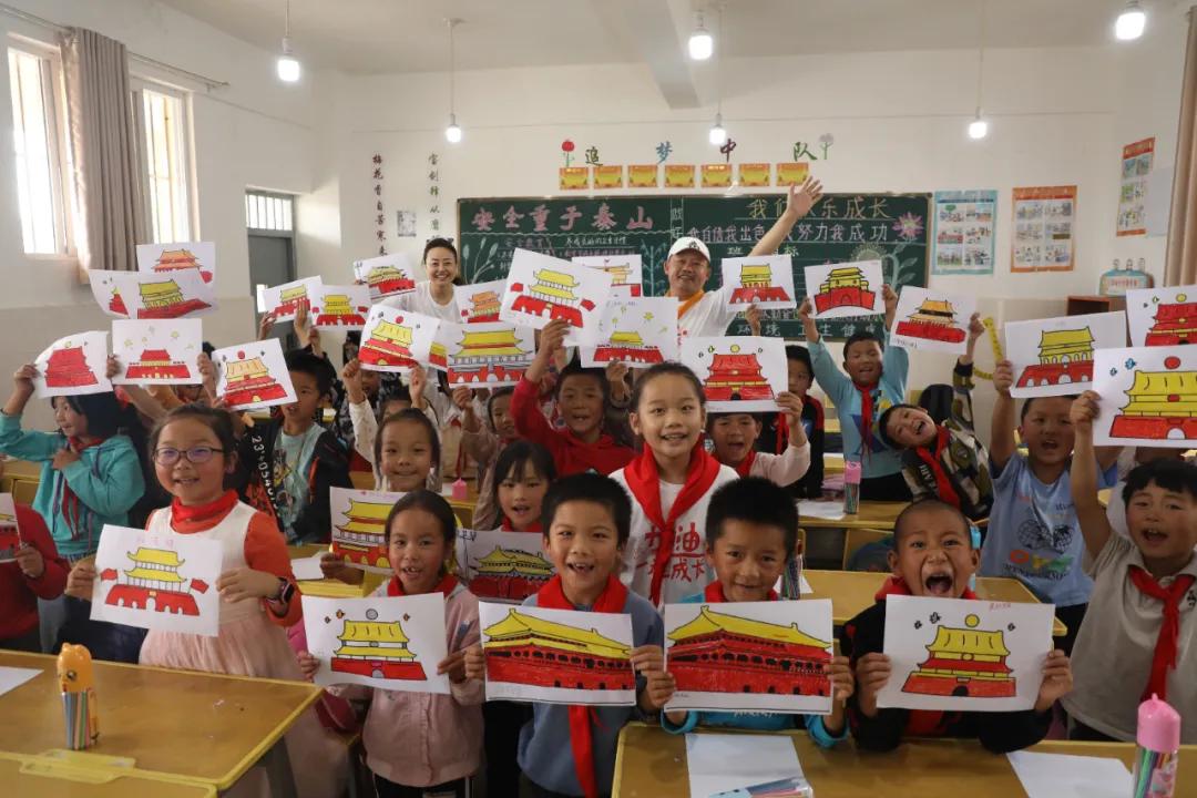 以爱育爱以智启智,以爱育爱让每个生命精彩绽放