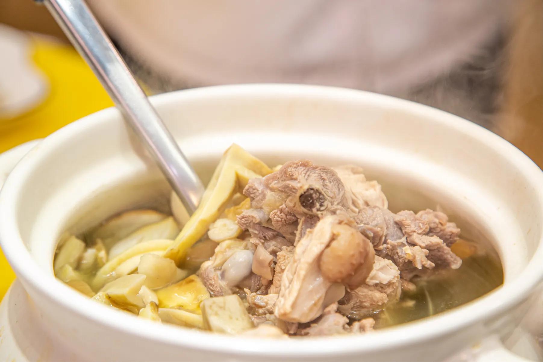 ＃周五8点春良味·道＃“良粉”分餐后表白：我这辈子喝过的最好喝的鸡汤！