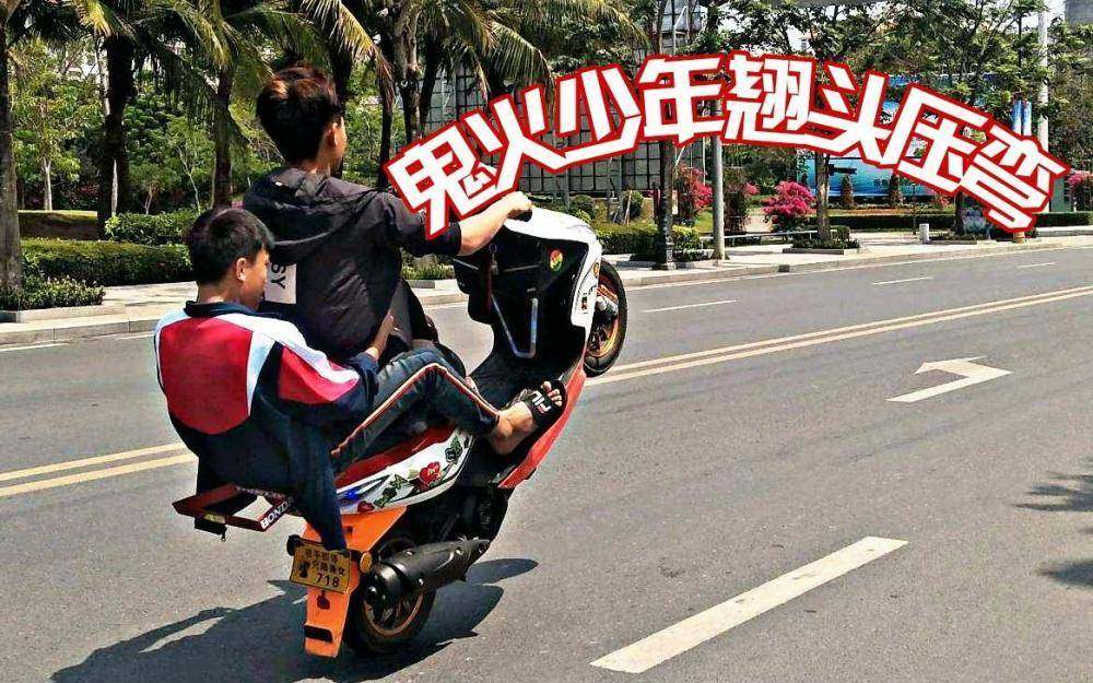 一路火花带闪电完整句,一路火花带闪电解析