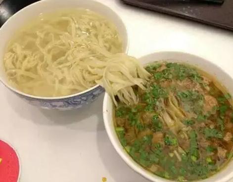 千年古都的美味面条,包括世界上最早的方便面,您吃过几种?