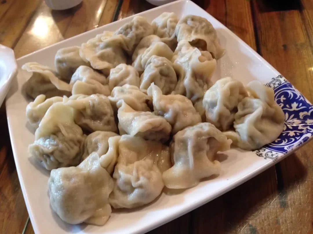 香菜牛肉馅饺子怎么做好吃又嫩,香菜鲜虾饺子