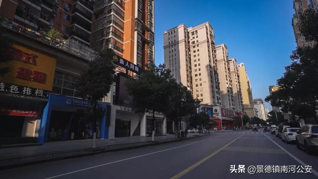 疫情之下纪实摄影,疫情镜头下的生活瞬间