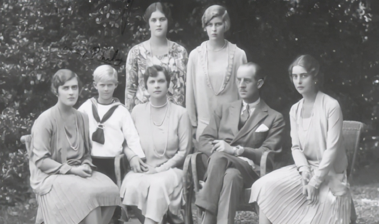 爱丽丝聋哑,爱丽丝恢复记忆