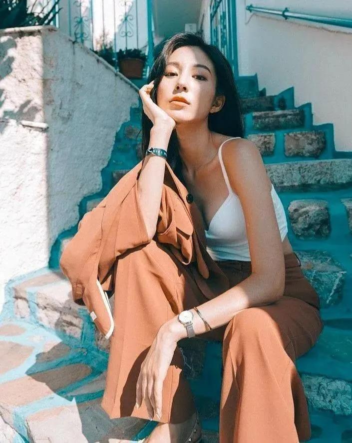 韩国小姐姐的健身日常训练,身材完美的韩国健身小姐姐