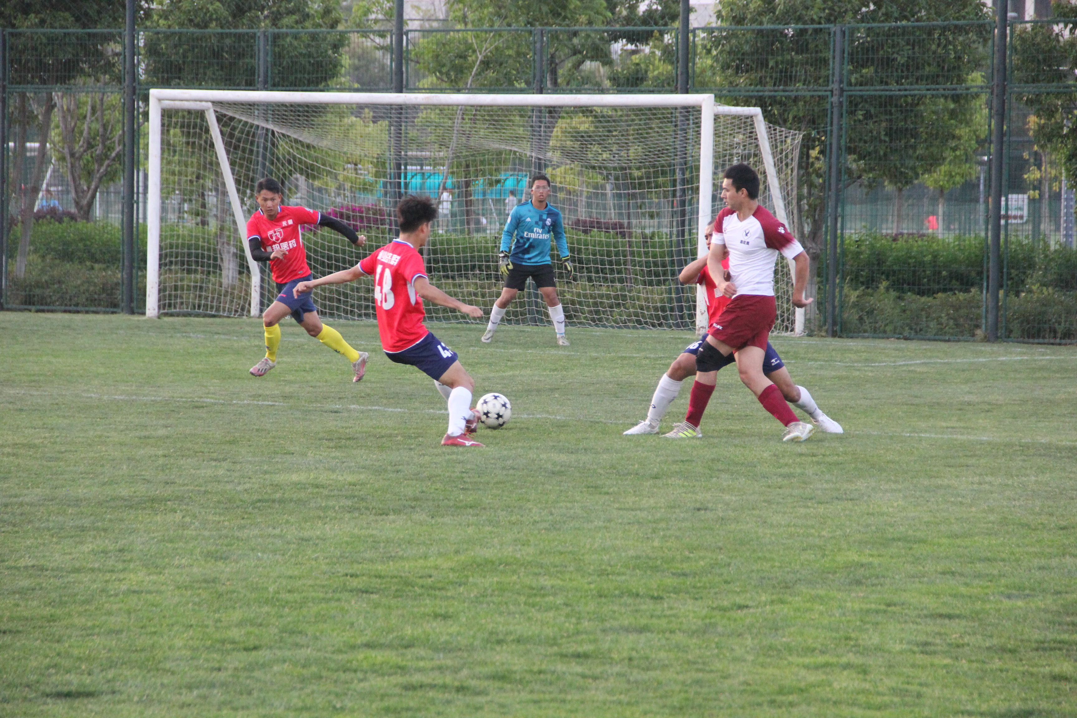 志航杯快乐周末足球赛：乐动五战全胜鑫宏鹰老当益壮