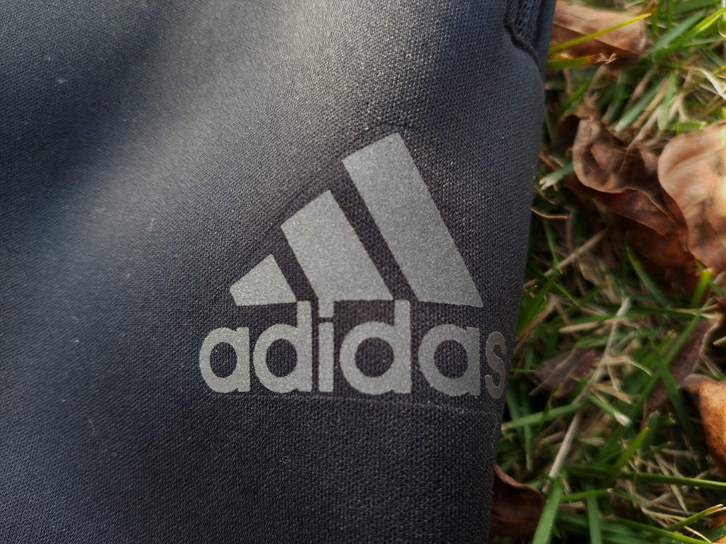 温暖舒适轻盈灵活——阿迪达斯HYBDSTRPTWT18男子户外长裤测评