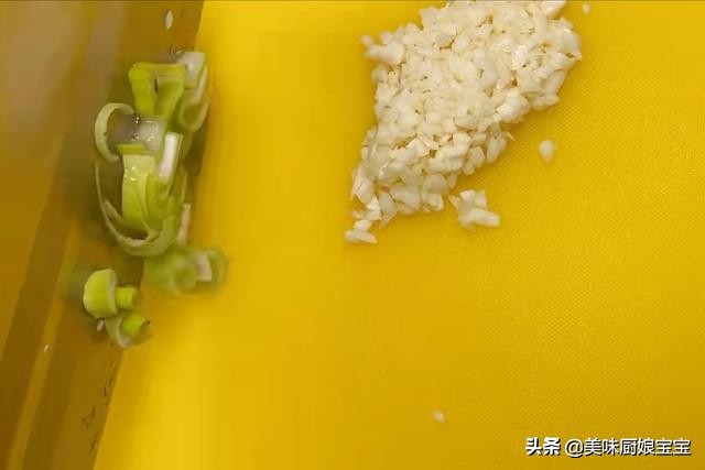 糖尿病人素炒西葫芦家常做法,黄色香蕉西葫芦糖尿病人能吃吗