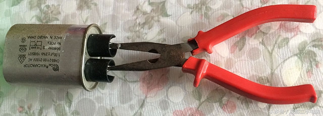 格兰仕微波炉灯坏了怎么修,格兰仕微波炉维修屏幕不亮