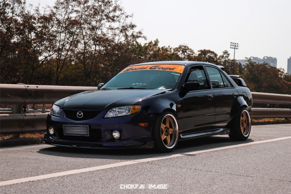 几几年的马自达323最好看,亲手打造超级车