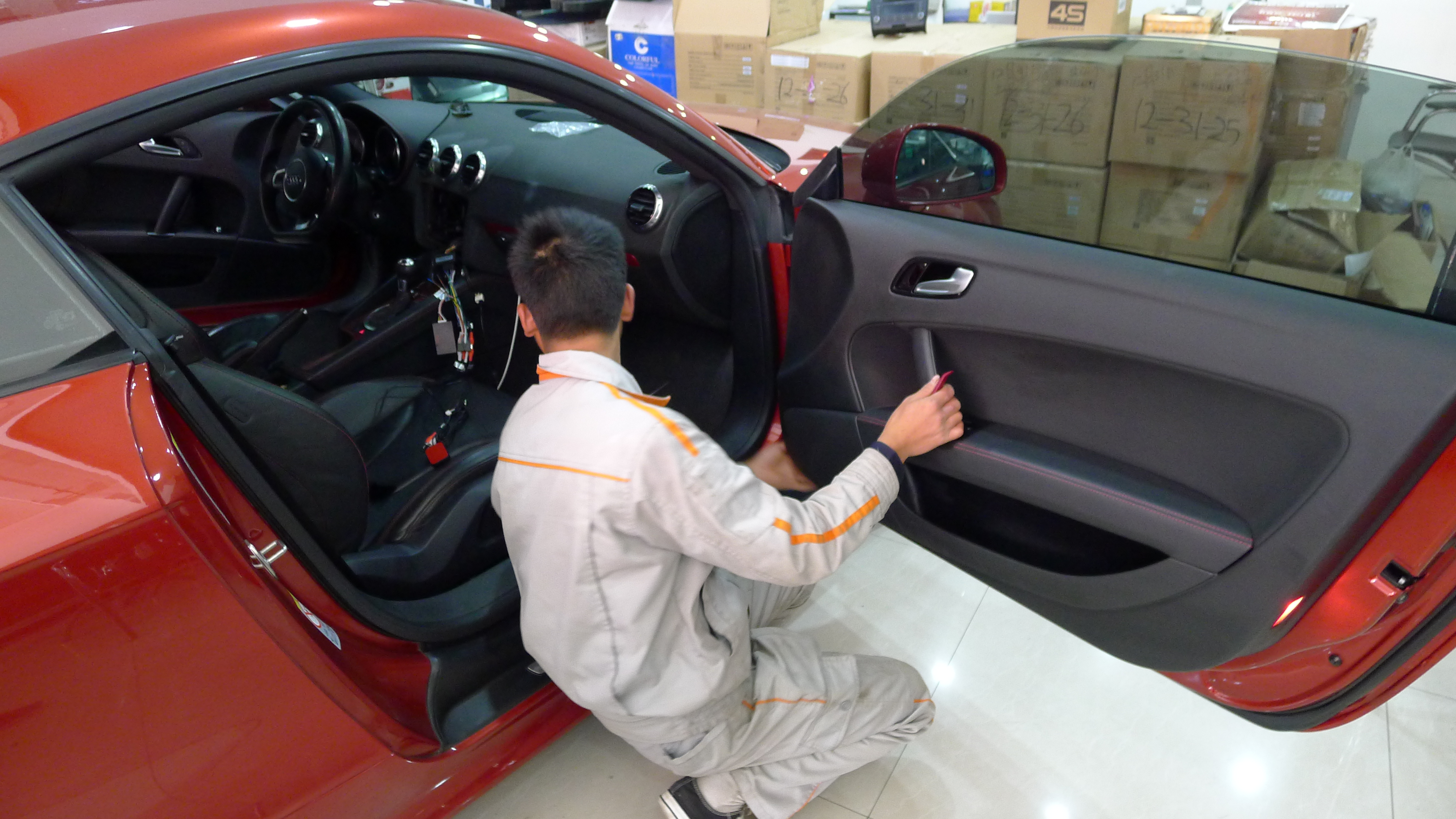 昆明奥迪tt设计,昆明奥迪tt内饰翻新