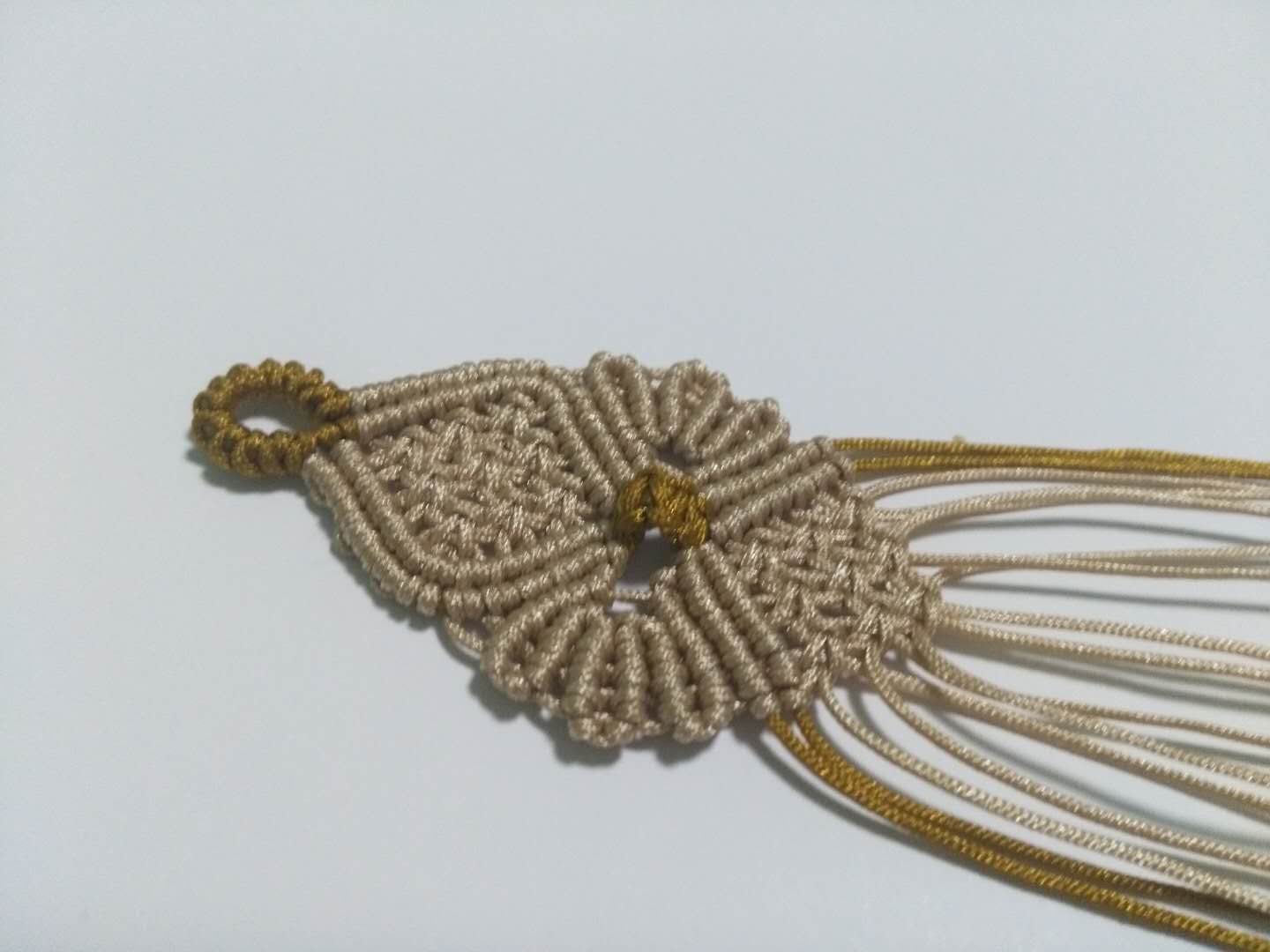 编绳花做法,手绳复杂编织教程