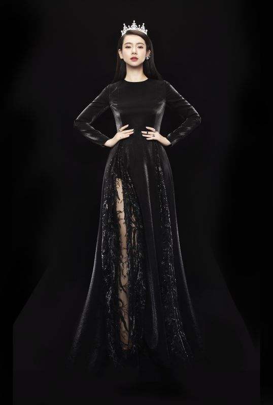 女神、女王之必备品*袜丝**的由来