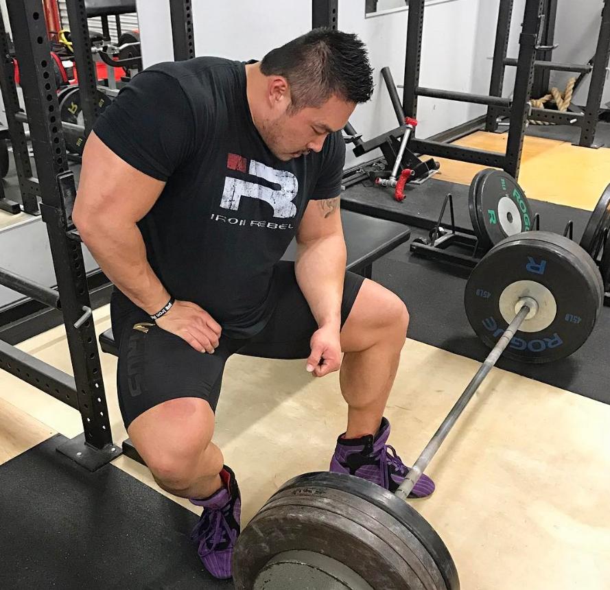 举哑铃增长肌肉值,举哑铃可以增加什么