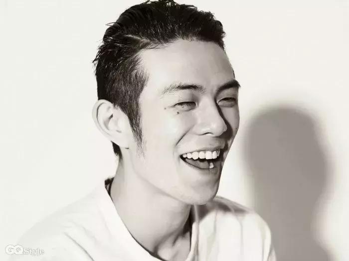 拯救发际线高额头大的发型,发际线大额头宽适合什么发型