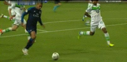 足球女裁判被袭,足球女裁判被打视频