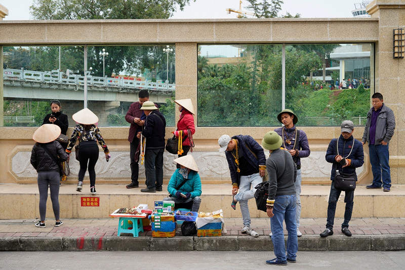 中越边境越南的露天集市,中越边界边贸集市