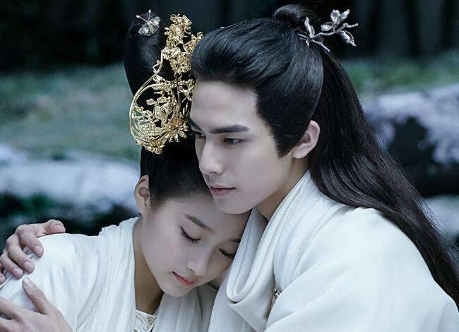 女一变女四,槽点流量一把抓,《凤囚凰》口碑回暖于正最该感谢她