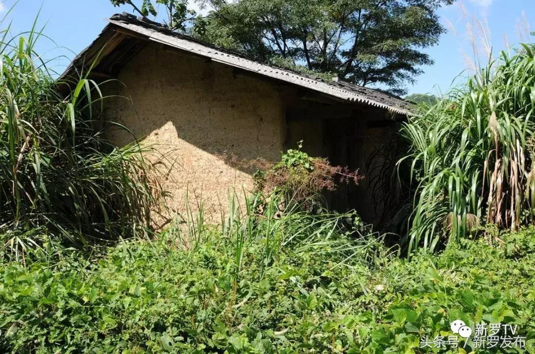 因开采煤矿而被淹没的村庄,因为开采矿洞塌陷的村庄