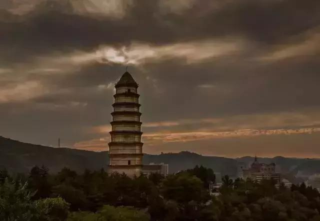 中国最神秘的4座佛塔,中国著名的佛塔排名