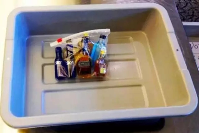 旅行一次性必带用品上飞机,飞机上可以随身携带的东西有哪些