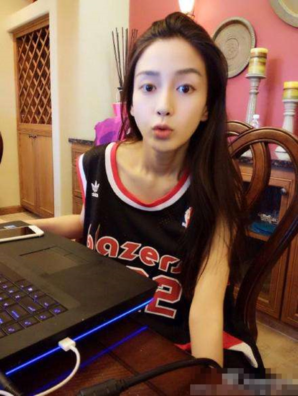 有了这些家居服在家也是小仙女 (给自己配上一套漂亮舒服的家居服)