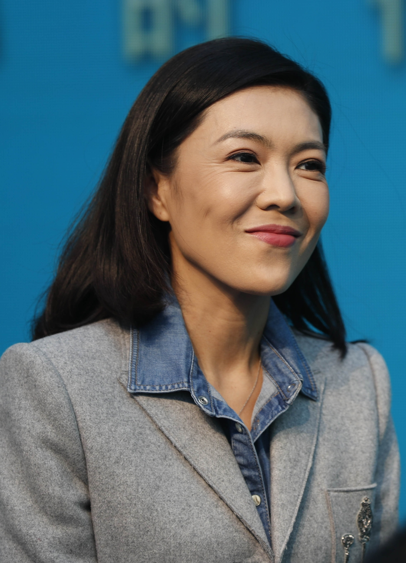 苏芒穿牛仔,苏芒桃花坞穿搭