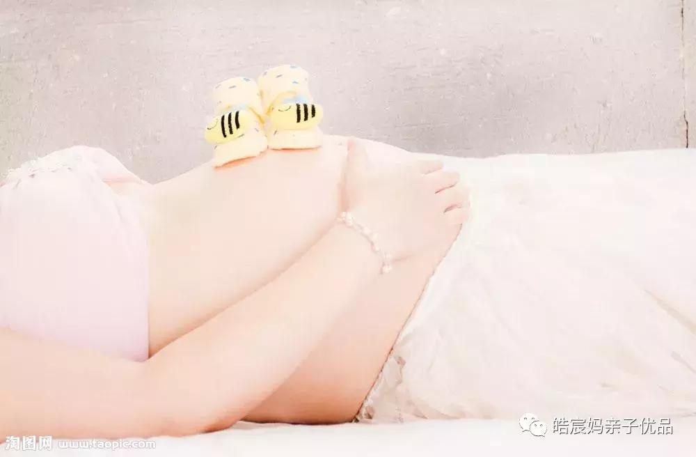 为何测试已经怀孕了，但是孕期第一个月还出血呢？