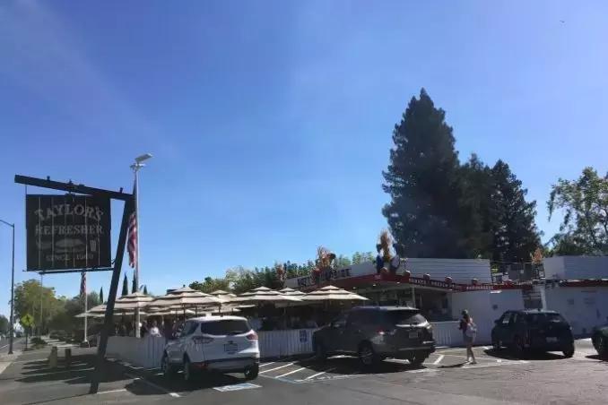 汉堡包和肉夹馍共同特征,肉夹馍被称为中国汉堡包