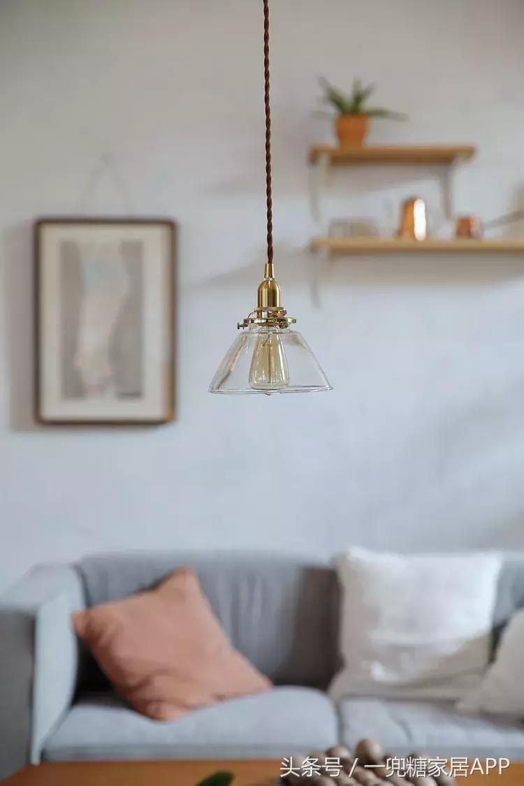 没有主灯无吊顶,不做吊顶也可有灯