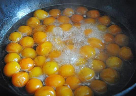 金桔能治疗所有咳嗽么,金桔治咳嗽用整个的还是切开好