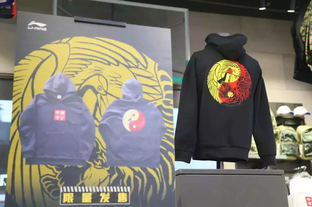 李宁2019时装周外套,2022年李宁时装周爆料