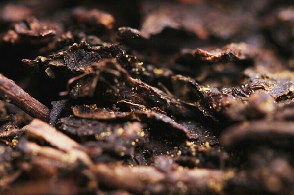 变质的茶叶能用吗,变质发过霉的茶叶你都敢喝