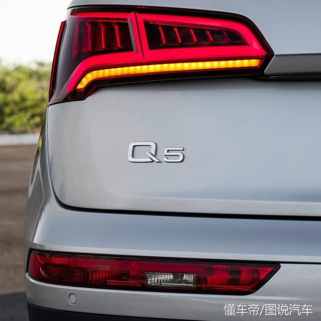 这俩SUV同站过巅峰，一个持续八年长盛不衰，另一个却凄凄惨惨