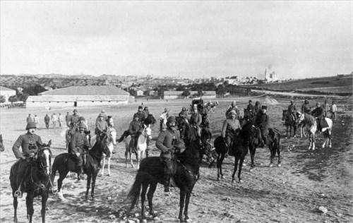 从大帝国变成英法囊中物，这个国家如何靠一个小官重新独立？