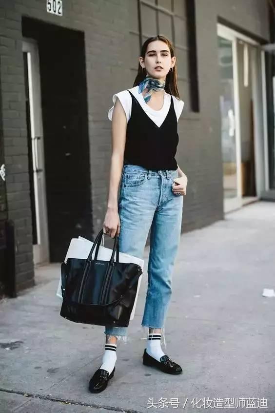 白t恤穿法搭配,t恤的30种穿法高级又时髦