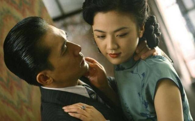 汤唯承认不用替身更激情，梁朝伟受不了诱惑，勾起欲望