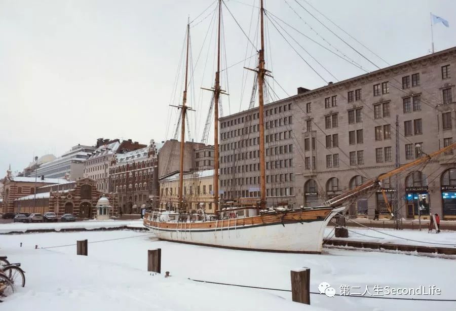 第一次出国去芬兰,带一本书去巴黎出版社