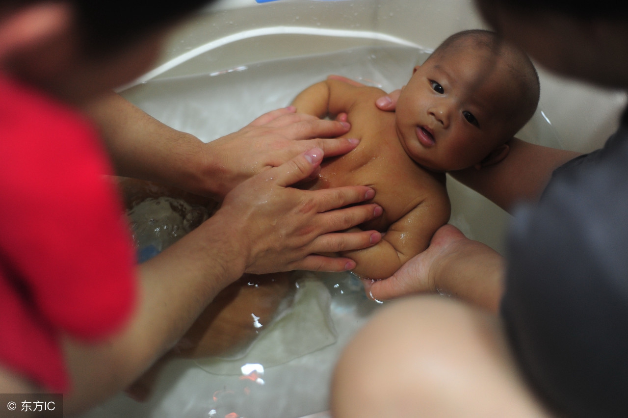 俄罗斯孕妇到阿根廷生孩子,俄罗斯孕妇生了双胞胎