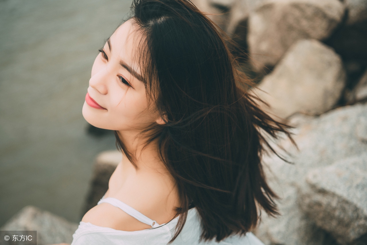 有些人留着没用删了心痛,有些人删除了再也找不到了