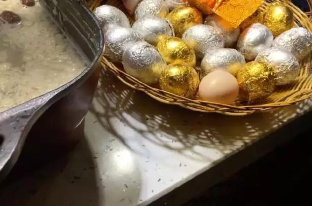 大妈卖鸡蛋小视频,大妈卖鸡蛋赚了多少