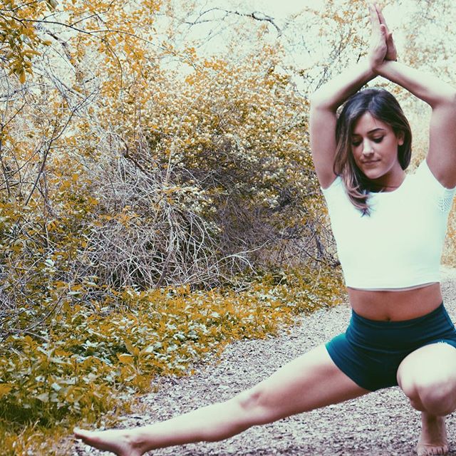 9个瑜伽体式，帮你丰胸提臀