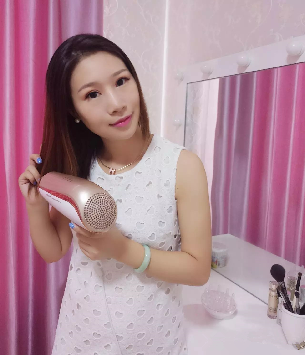 从怀孕就开始脱发产后还是脱发,从怀孕到现在第一次剪发