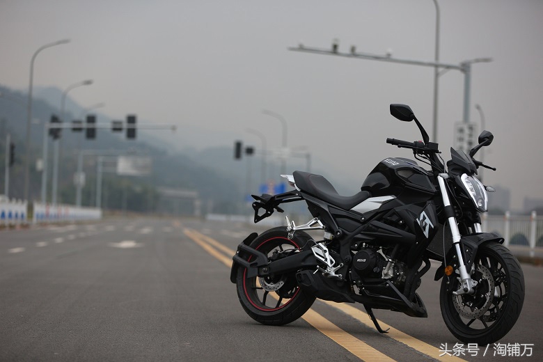 春风250nk和豪爵dl250对比,新感觉250对比春风250