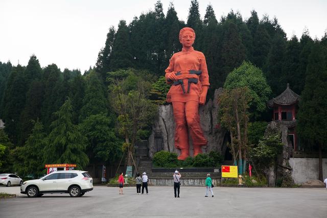 广安华蓥瀑布景区,四川华蓥山石林