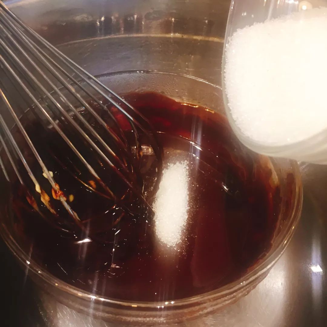 不用巧克力的布朗尼蛋糕做法,制作巧克力布朗尼蛋糕