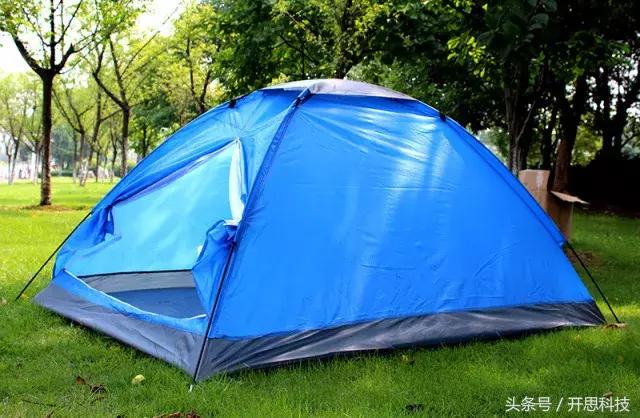 万千男人都想睡ta，去野外一定很爽。。。